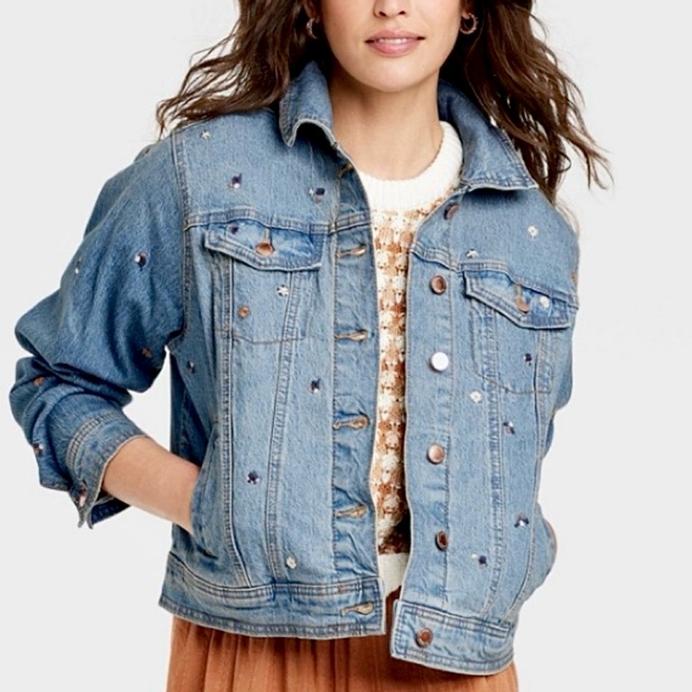 Women’s Jean Jacket NWT Universal Thread Floral Embroidered Jean Jacket Size XL